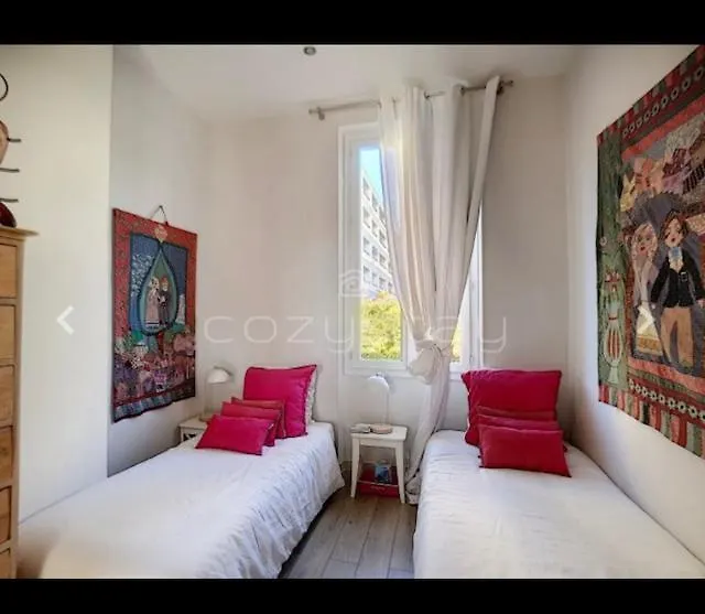 Cannes Duplex Croisette Festival 5 Et 6 Voyageurs France
