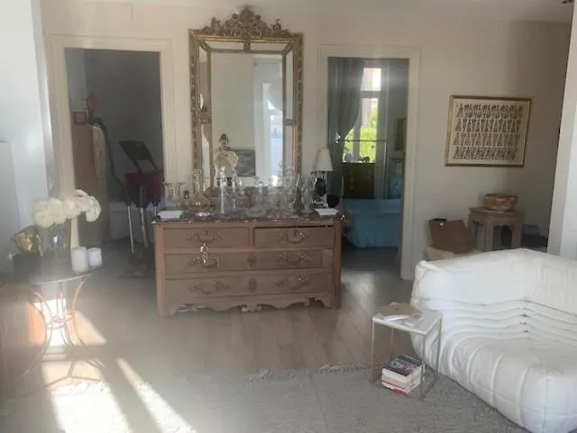 Cannes Duplex Croisette Festival 5 Et 6 Voyageurs France